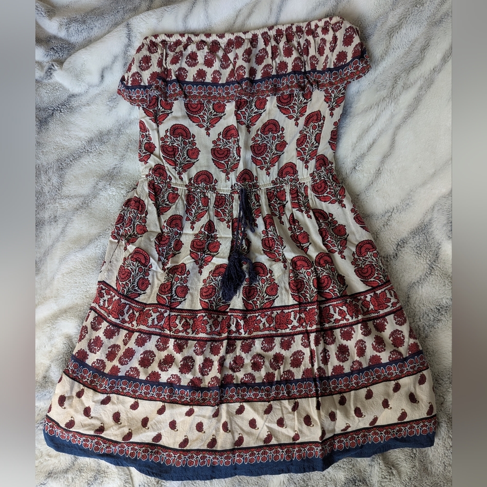 Bohemian Strapless Dress with Red Floral Pattern